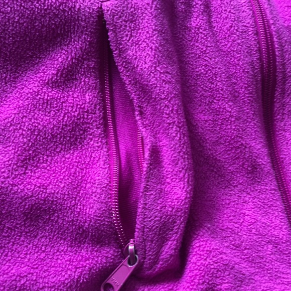 Women’s small Columbia Zip up jacket with zip up pockets - Picture 7 of 8